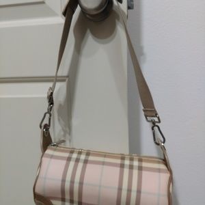 More pics Burberry Pink Nova Check Barrel Shoulder